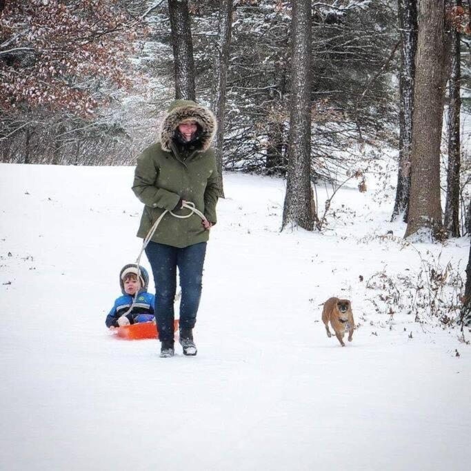Finn's Hideaway -modern Family River Holiday home Keokuk